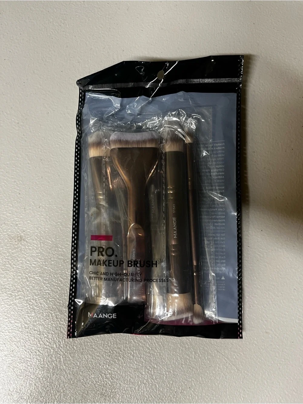 MAANGE Pro Makeup Brush Set - Rose Gold Handles with Ombré -Tipped Bristles